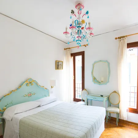 Serenissima Hotel