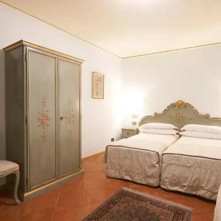 Serenissima Hotel 2*