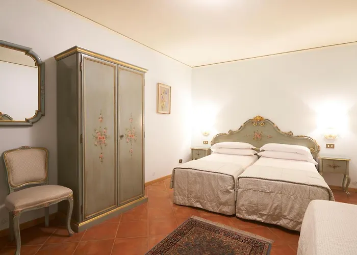 Serenissima Hotel 2*