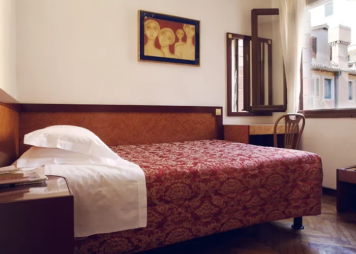 Szálloda Serenissima 2*